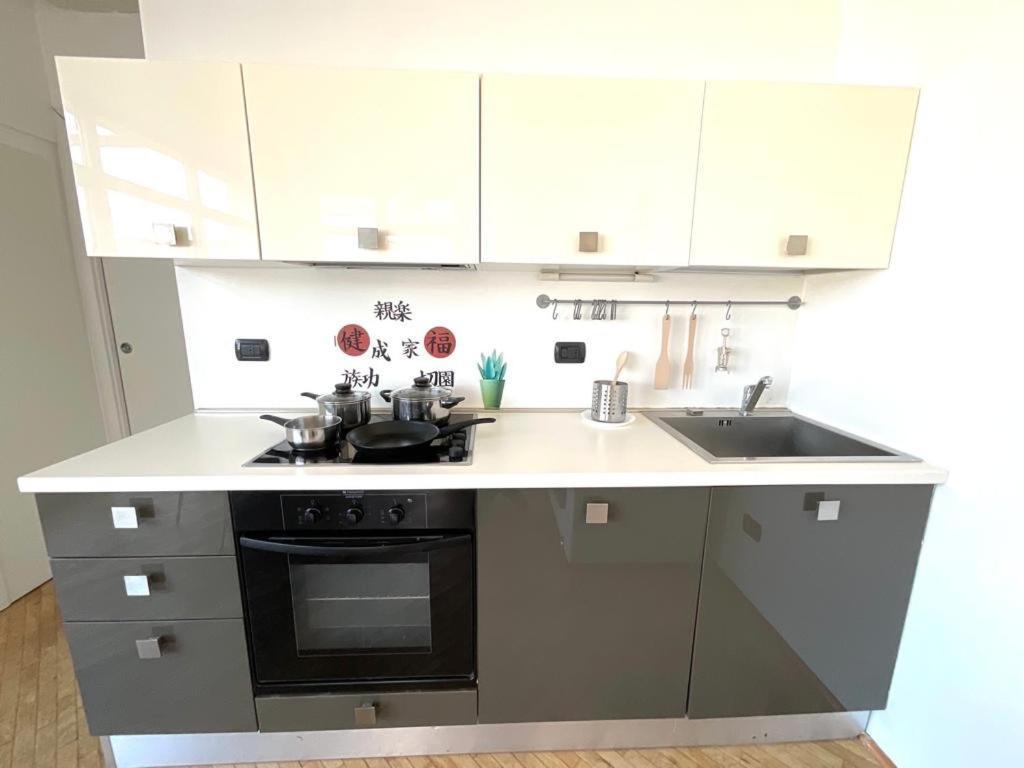 Your Apartments In Navigli District 밀라노 외부 사진
