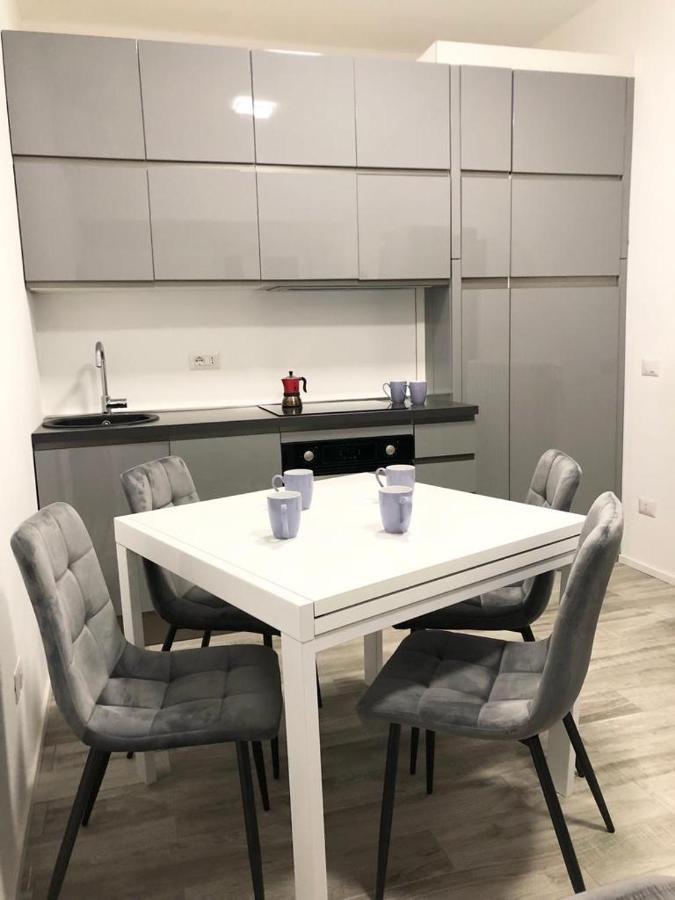 Your Apartments In Navigli District 밀라노 외부 사진